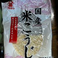 こうじ水の材料は我が家ではフジジンの国産米こうじ。乾燥タイプの米こうじの袋